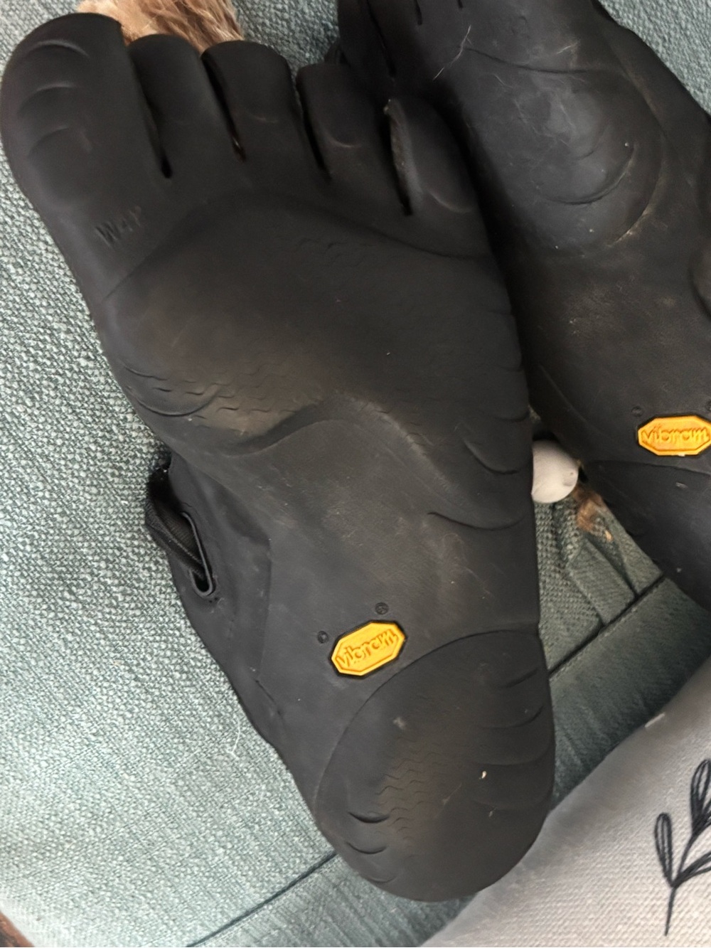 Vibram Black FiveFingers 42  Toe-Designed Athletic Shoes woman’s Sz 10 - Picture 4 of 5